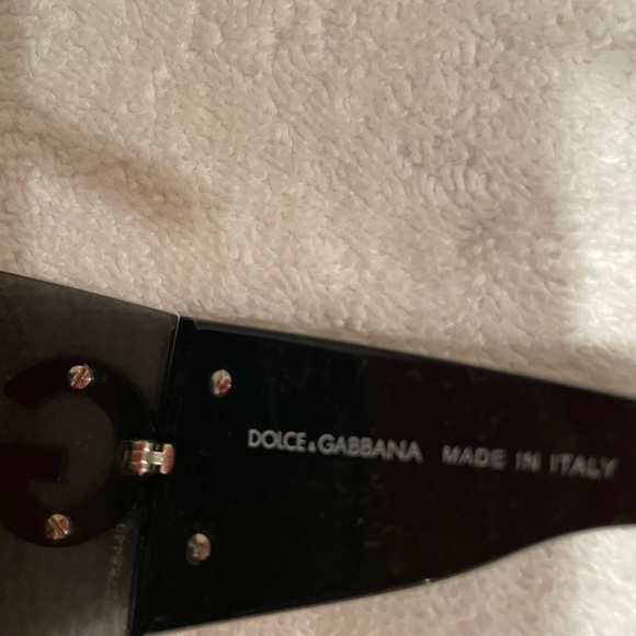 Women’s Dolce and Gabbana New Sunglasses - Picture 6 of 9